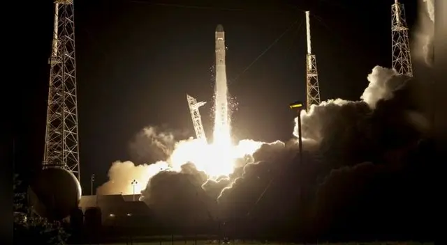 Vista del SLS durante el ensayo general.