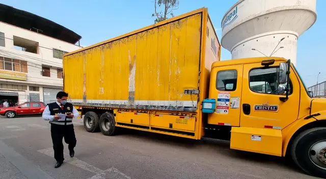 Santa Anita: PNP recupera más de 800 cajas de cerveza robadas a camión [VIDEO]