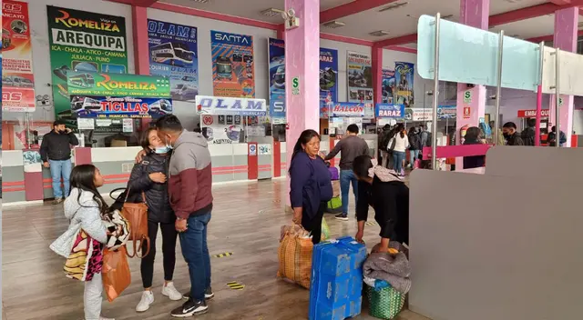 Empresas de transporte interprovincial han suspendido sus actividades por el paro de transportistas Empresas de transporte interprovincial han suspendido sus actividades por el paro de transportistas