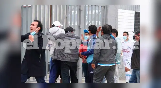 Juan Carlos Bazalar fue matonescamente agredido por hinchas del ADT