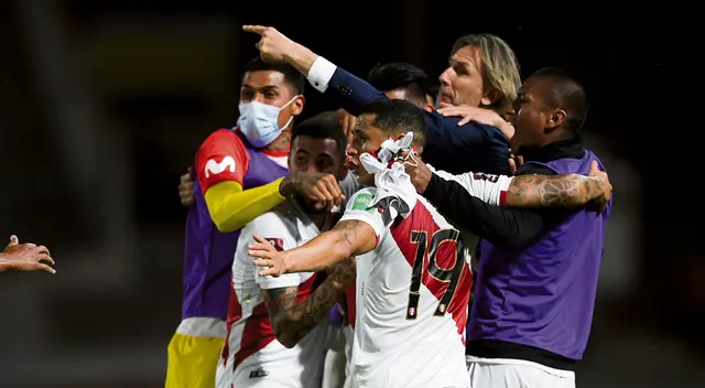 Tras caer ante Australia y quedar fuera del Mundial Qatar 2022, la continuidad de Ricardo Gareca en la Bicolor genera suspenso.