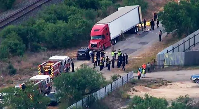 Los que estaban en el tráiler formaban parte de un presunto intento de contrabando de migrantes hacia los Estados Unidos. Los que estaban en el tráiler formaban parte de un presunto intento de contrabando de migrantes hacia los Estados Unidos.