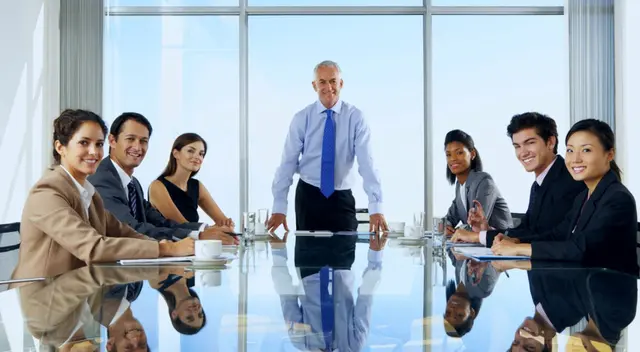 Según Ipsos, 6 de cada 10 ejecutivos peruanos tiene previsto hacer un  postgrado en la modalidad semipresencial.