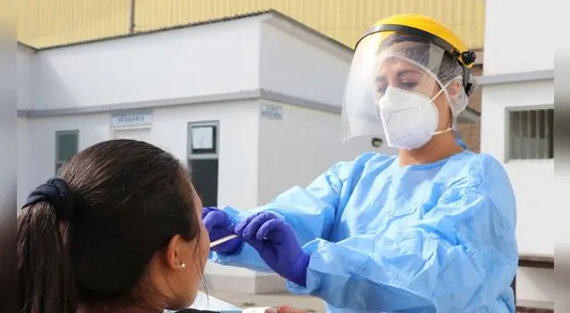COVID-19: El proceso de la cuarta dosis continúa en todos los establecimientos autorizados por el Minsa.