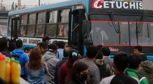 Desde horas de la mañana se vio menos presencia de transporte público en las calles de la capital.