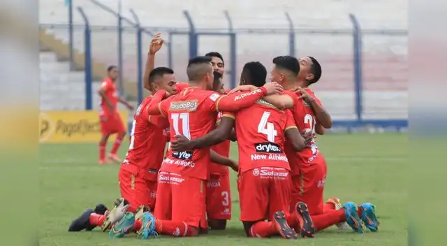 Festeja Sport Huancayo su victoria ante Sport Boys.