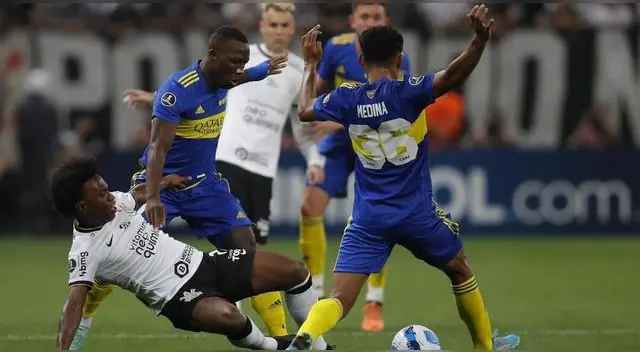 Luis Advícula está confirmado en el equipo titular del  Boca ante el Timao.