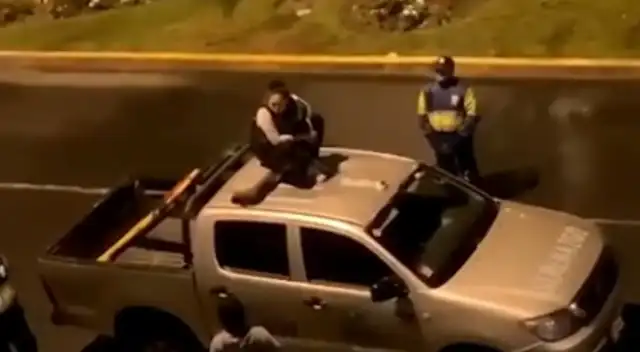 Joven reclama su celular perdido y se sube a patrullero de Serenazgo en San Borja.