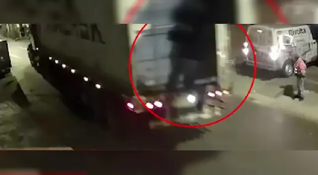 SMP: Ladrón se sube a camión y roba valiosa mercadería