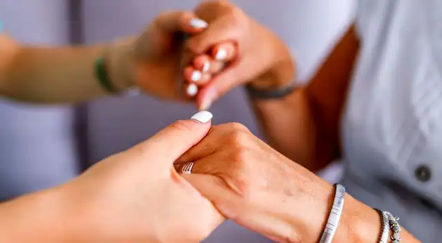 Si sospechas de esta enfermedad, lo mejor será acudir al médico para que te evalúe. Si sospechas de esta enfermedad, lo mejor será acudir al médico para que te evalúe.