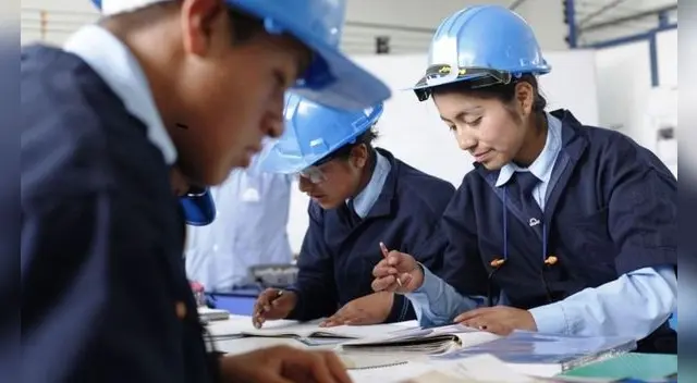 En Lima Metropolitana hay 23 institutos de Educación Superior tecnológicos Públicos.