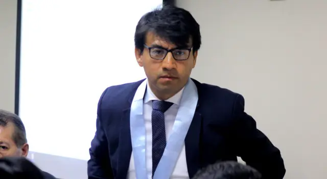 El fiscal dentro de un juicio es fundamental su tarea que cumple. El fiscal dentro de un juicio es fundamental su tarea que cumple.