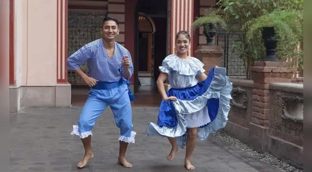 Una forma de celebrar la Independencia del Perú es a través de la danza. Una forma de celebrar la Independencia del Perú es a través de la danza.