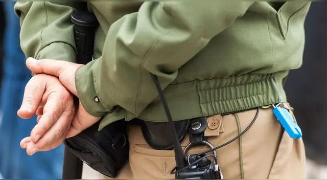 Un vigilante mató a dos asaltantes en México y será enjuiciado por cometer homicidio doloso. Un vigilante mató a dos asaltantes en México y será enjuiciado por cometer homicidio doloso.