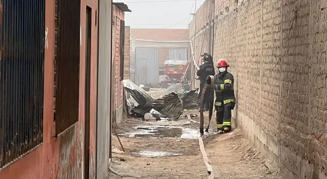 Padre de familia no pudo rescatar a su perrito del fuego [VIDEO]