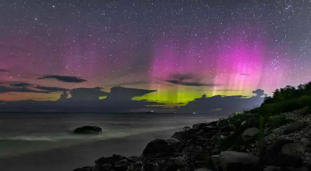 Aurora boreal producida por la tormenta solar. Crédito: Roca de Scott.