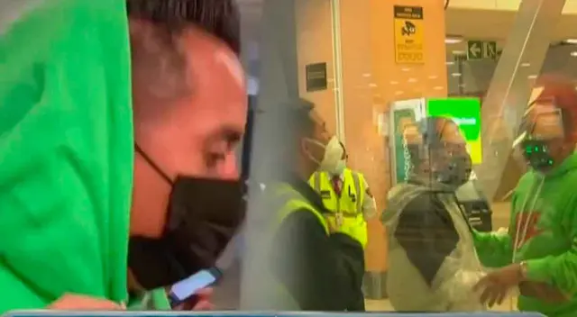 Christian Cueva expresó su disgusto ante las cámaras. Christian Cueva expresó su disgusto ante las cámaras.