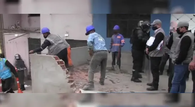 SJM: municipalidad destruye muro levantado por vecinos que impedía el paso de transeúntes [VIDEO]