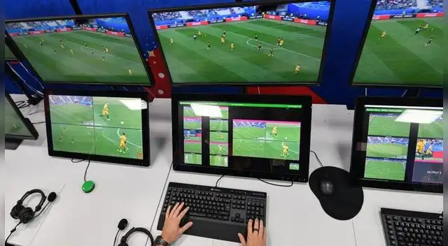 En el torneo 2023 de la Liga 1 se notará menos de los árbitros con la presencia del VAR. En el torneo 2023 de la Liga 1 se notará menos de los árbitros con la presencia del VAR.