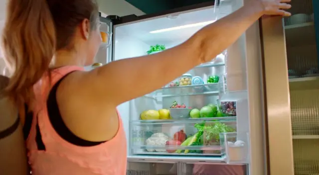 La refrigeradora es importante tener una en casa para preservar y almacenar nuestroa alimentos. La refrigeradora es importante tener una en casa para preservar y almacenar nuestroa alimentos.