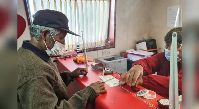 Conoce el cronograma de pagos de sueldos y pensiones en el sector público. Foto: Twitter