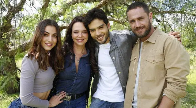 Jerónimo Cantillo y Yare Santana interpretan a los hijos de Franco Reyes y Sarita Elizondo en Pasión de Gavilanes2. Jerónimo Cantillo y Yare Santana interpretan a los hijos de Franco Reyes y Sarita Elizondo en Pasión de Gavilanes2.