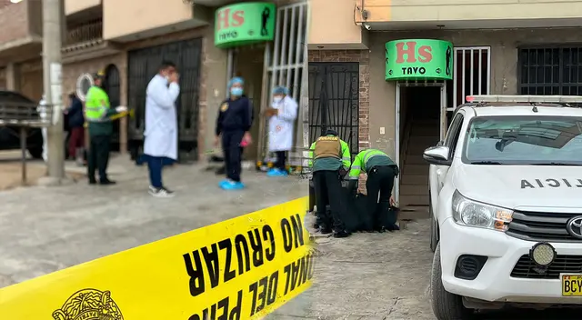 Joven muere a balazos fuera de hostal de Los Olivos. Joven muere a balazos fuera de hostal de Los Olivos.