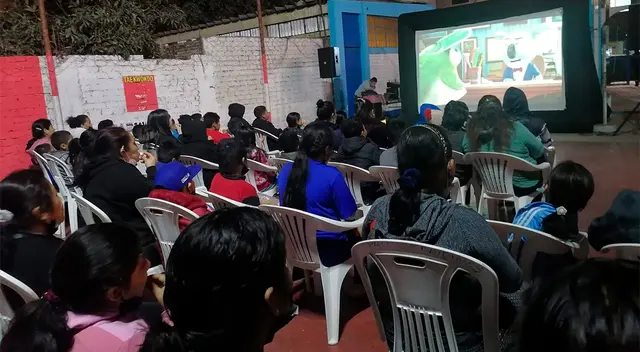 Cine en tu barrio del Callao.