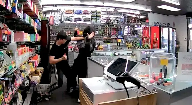 El joven se defendió del ladrón y lo apuñaló.