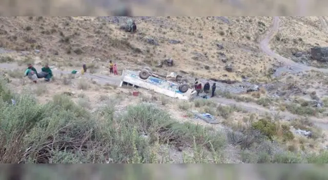 Huancavelica: once personas se salvaron de morir tras despiste de bus en Yurac Yurac Huancavelica: once personas se salvaron de morir tras despiste de bus en Yurac Yurac