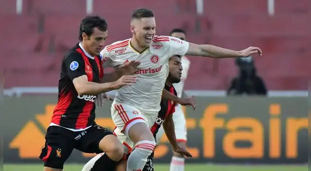 Rojinegros en Arequipa merecieron mejor suerte pero esperan en Beira- Río tener fortuna y clasificar.
