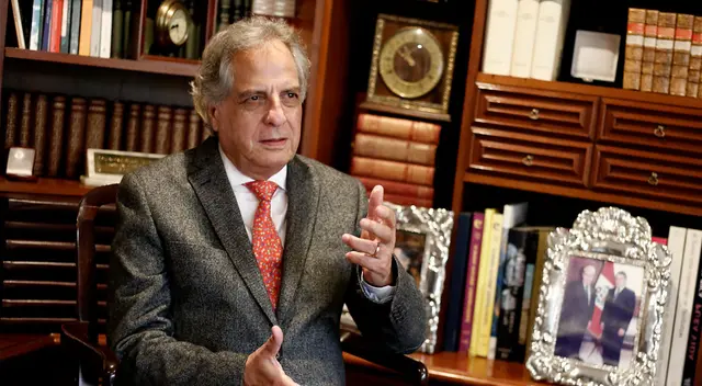 Manuel Rodríguez Cuadros renuncia a su cargo. Manuel Rodríguez Cuadros renuncia a su cargo.