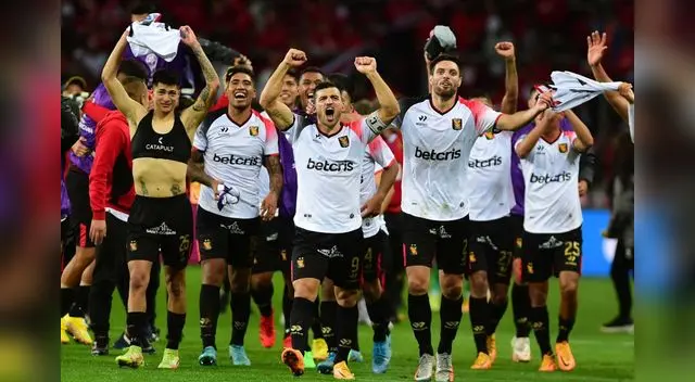 Festejo rojinegro ya se encuentran en las semifinales de la Copa  Sudamericana.