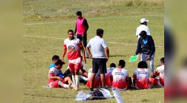 Ernesto Aguirre está dejando grandes enseñanzas al fútbol de Pisco. Ernesto Aguirre está dejando grandes enseñanzas al fútbol de Pisco.