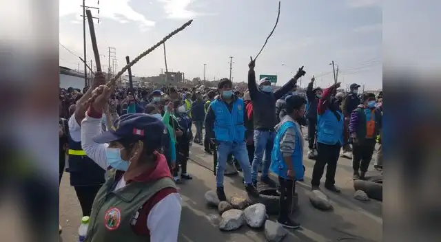 Más de 2 mil Ronderos amenazan con tomar Lima Más de 2 mil Ronderos amenazan con tomar Lima