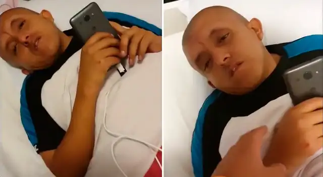 Marcianito fue captado tomando una siesta con su celular en la mano.