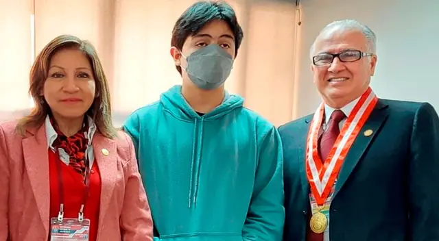 La UNI reconoció el esfuerzo del joven cachimbo, a quien denominan como un 'genio' por la habilidad que tiene para resolver complejos problemas matemáticos usando solo su mente.