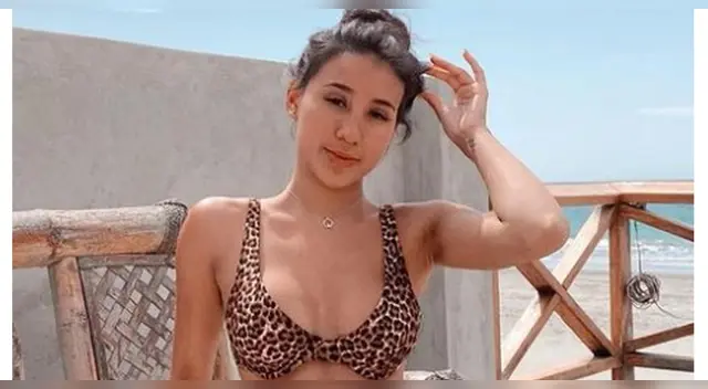 Samahara Lobatón se apodera de lo retro en un cálido outfit que domina el Street Style con frescura Samahara Lobatón se apodera de lo retro en un cálido outfit que domina el Street Style con frescura