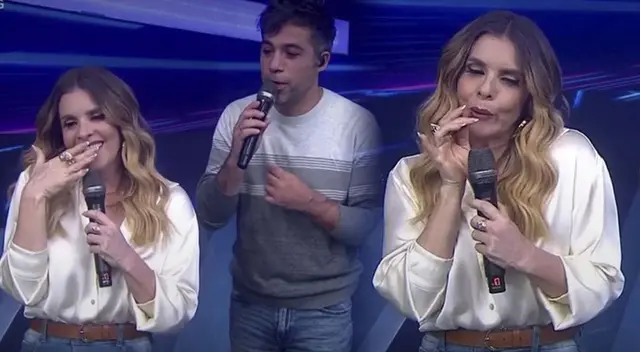 Johanna se ríe de sus críticos.