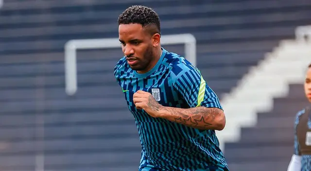 Jefferson Farfán realiza trabajos de calentamiento