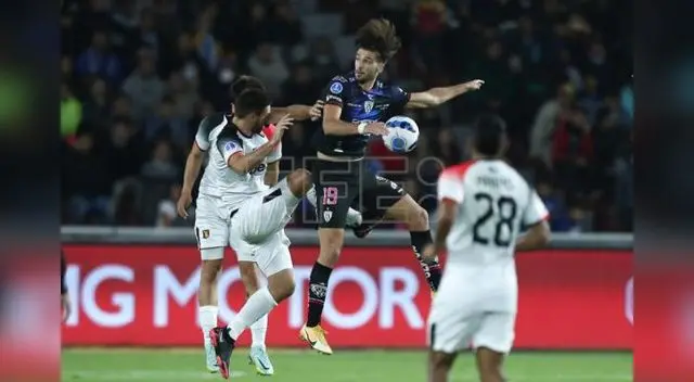 Los Rojinegros no solo perdieron en el campo sino también fuera de ella por las multas recibidas.