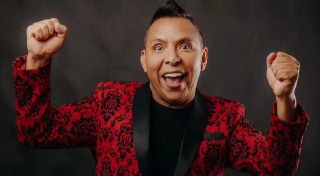 Edwin Sierra tiene doce años trabajando en la radio Nueva Q y celebra primer lugar. Edwin Sierra tiene doce años trabajando en la radio Nueva Q y celebra primer lugar.