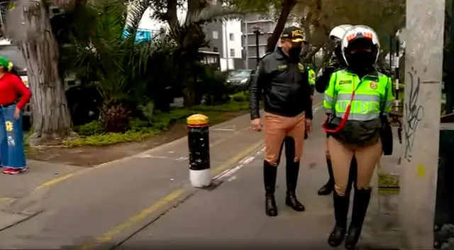 Efectivos de la policía realizando operativo Efectivos de la policía realizando operativo