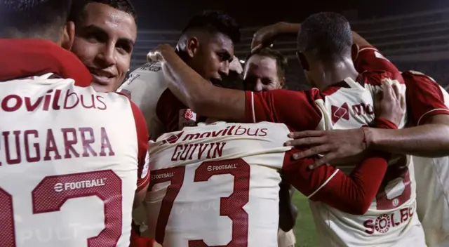 A puertas de terminar el primer tiempo, Universitario marca el primer gol.