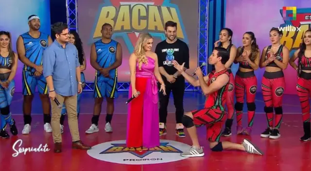 Duilio intenta piropear a Rossana Fernández Maldonado y sale mal Duilio intenta piropear a Rossana Fernández Maldonado y sale mal