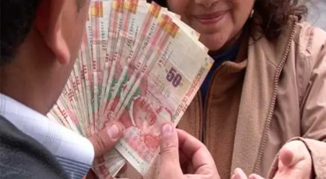 La mujer solo ha podido abonar 2 mil soles y teme que les hagan daño a sus hijos. La mujer solo ha podido abonar 2 mil soles y teme que les hagan daño a sus hijos.