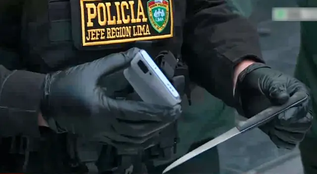 De acuerdo a la PNP, ambas colegialas conformaban la banda 'Las Wachiturras del 18' y cometían sus delitos usando el uniforme de su institución educativa.