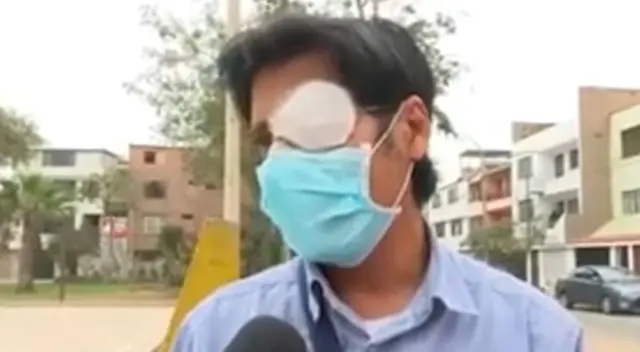 De acuerdo con lo que contó el joven, el óxido de zinc en polvo que se encontraba a alta temperatura salpicó hasta sus ojos. De acuerdo con lo que contó el joven, el óxido de zinc en polvo que se encontraba a alta temperatura salpicó hasta sus ojos.