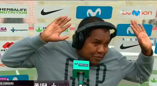 Pompo Cordero ironizaba con el estadio de Alianza Lima y banner le cae en la cabeza.