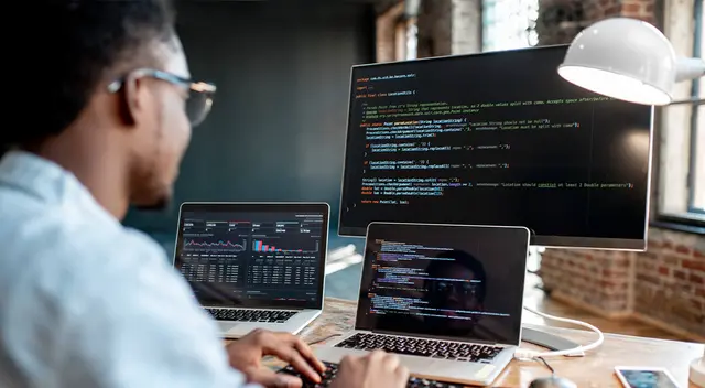 Conoce aquí cuánto es lo que gana en promedio un programador en Perú.